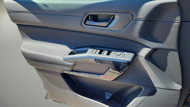 new 2025 Nissan Pathfinder car, priced at $35,785