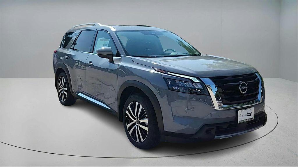 new 2025 Nissan Pathfinder car, priced at $47,131