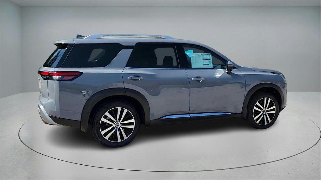 new 2025 Nissan Pathfinder car, priced at $47,131