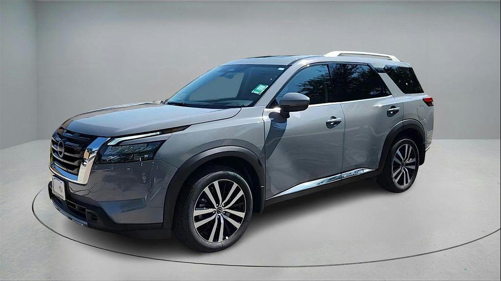 new 2025 Nissan Pathfinder car, priced at $47,131