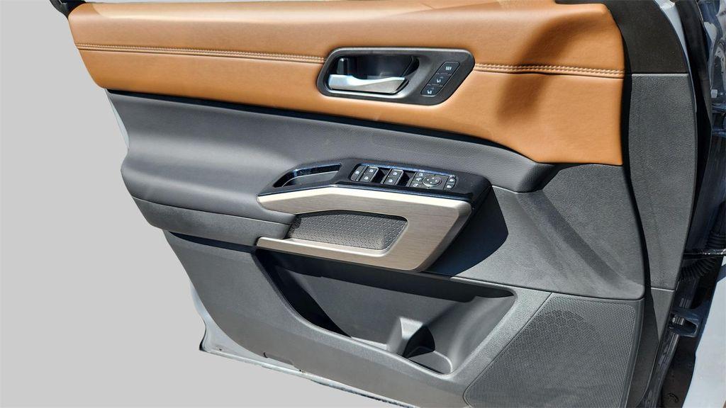 new 2025 Nissan Pathfinder car, priced at $47,131