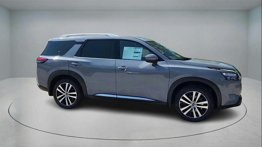 new 2025 Nissan Pathfinder car, priced at $47,131