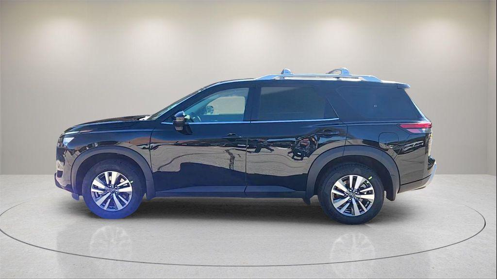 new 2025 Nissan Pathfinder car, priced at $42,960