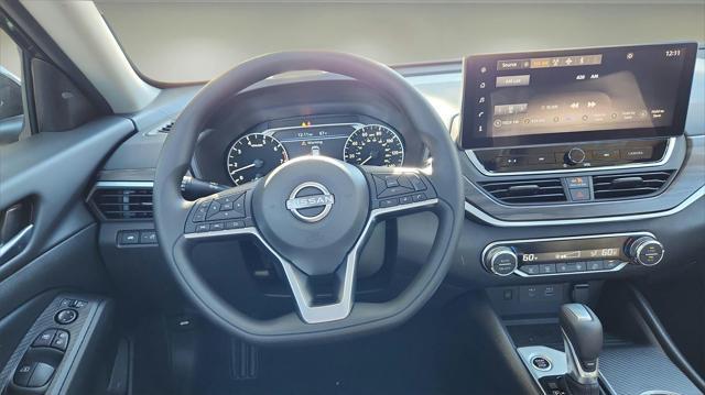 new 2025 Nissan Altima car, priced at $27,332