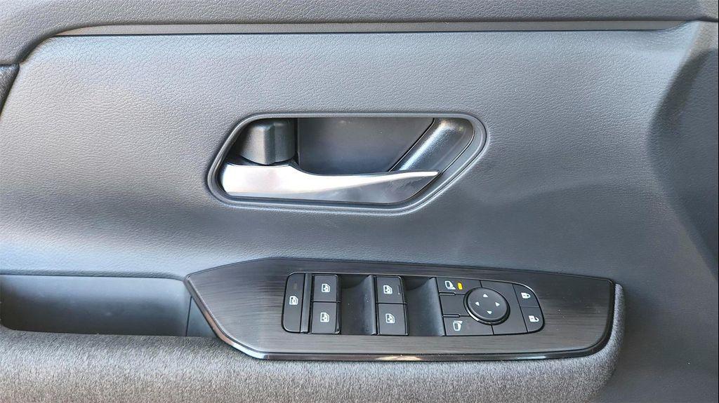 new 2025 Nissan Kicks car, priced at $26,725