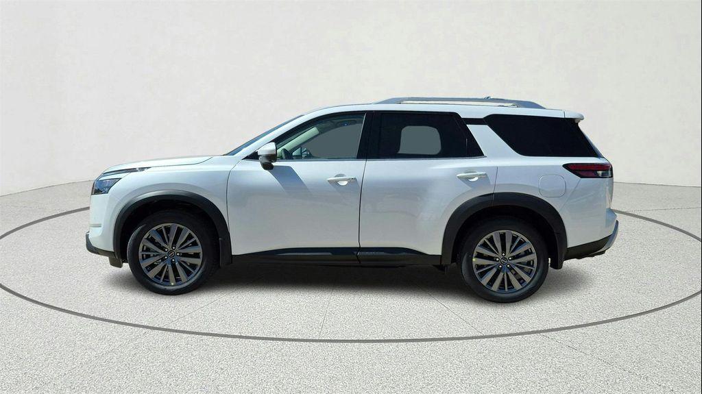 used 2024 Nissan Pathfinder car, priced at $33,399