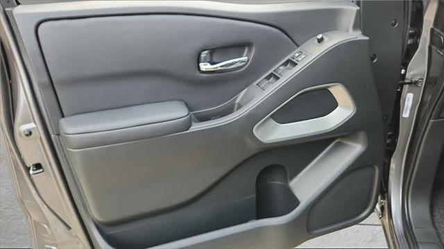 new 2025 Nissan Frontier car, priced at $39,915