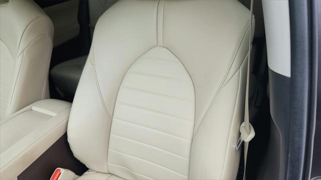 used 2022 Toyota Highlander car, priced at $31,709