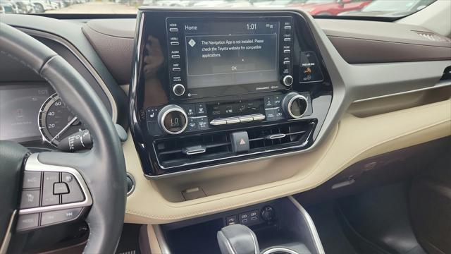 used 2022 Toyota Highlander car, priced at $31,709