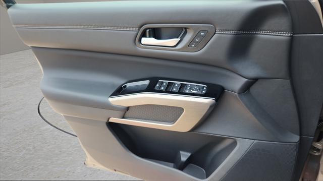 new 2025 Nissan Pathfinder car, priced at $48,285