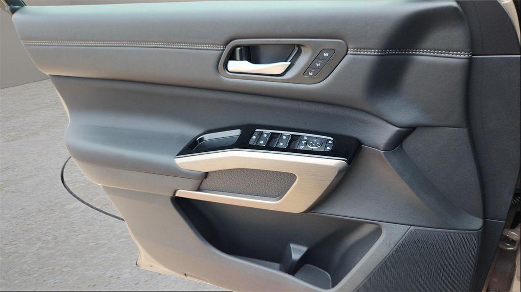 new 2025 Nissan Pathfinder car, priced at $47,085