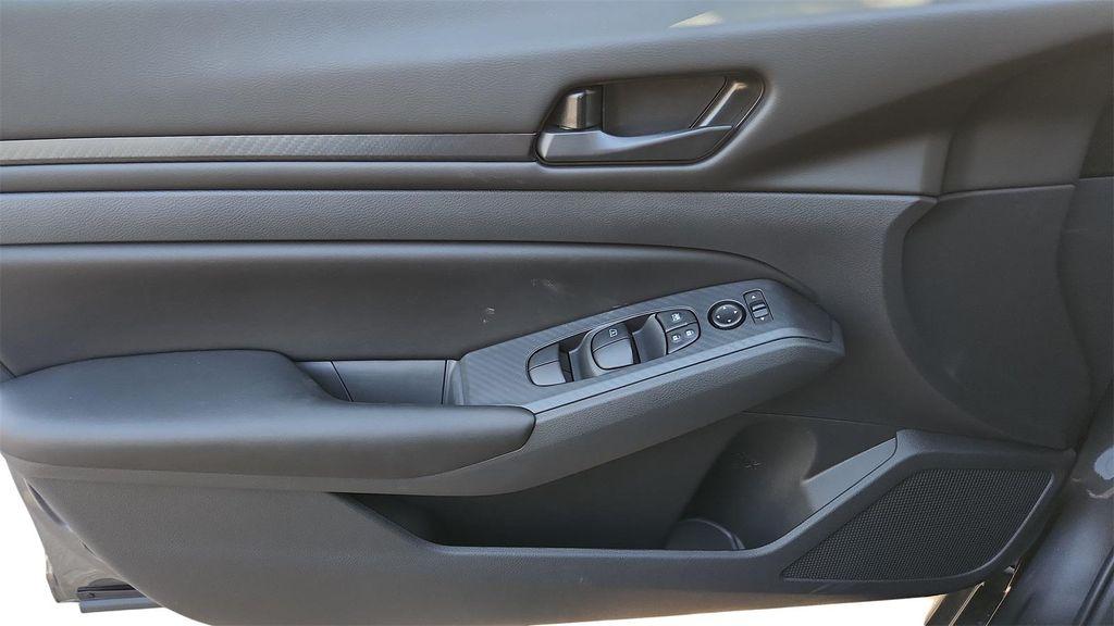 new 2025 Nissan Altima car, priced at $23,101