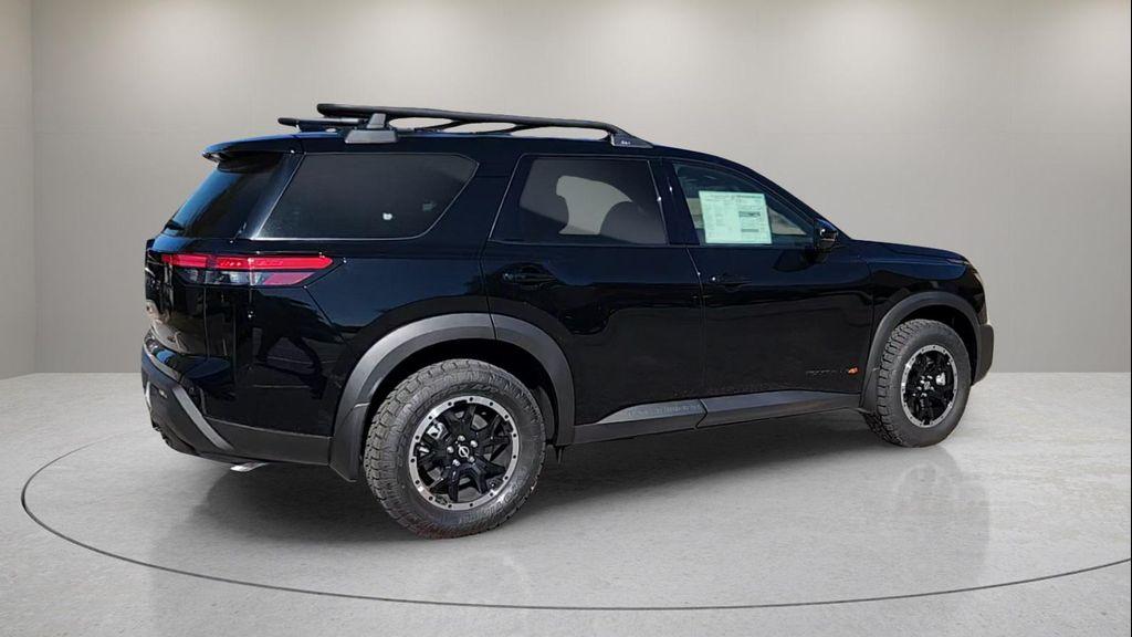 new 2025 Nissan Pathfinder car, priced at $43,382