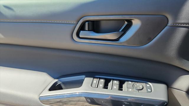new 2025 Nissan Pathfinder car, priced at $36,393