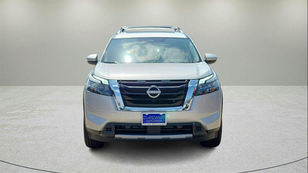new 2025 Nissan Pathfinder car, priced at $43,728