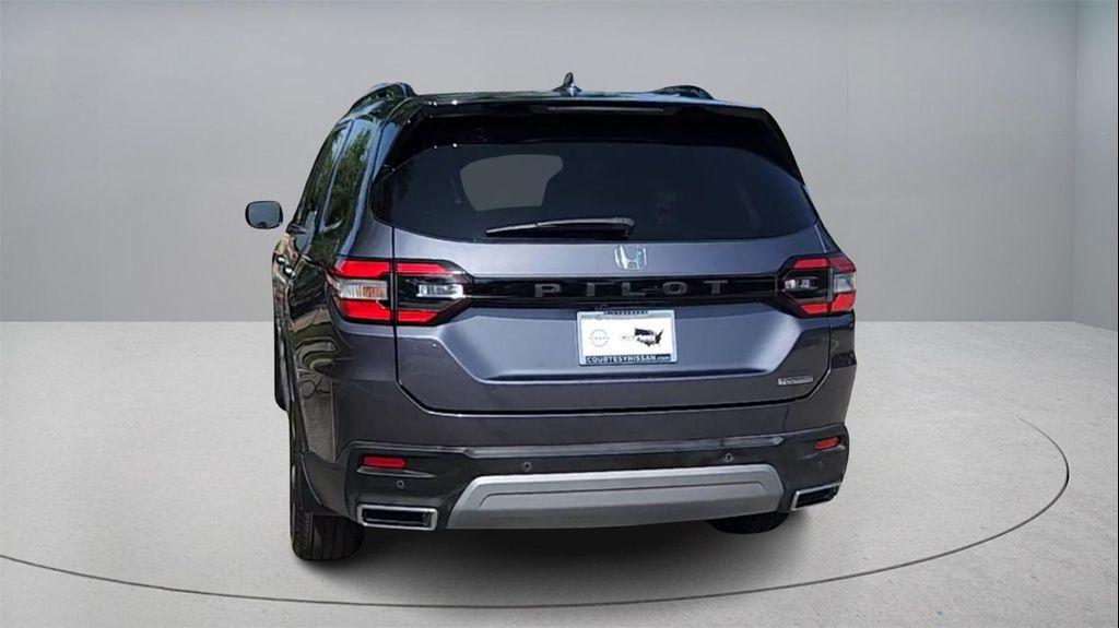 used 2024 Honda Pilot car, priced at $38,165