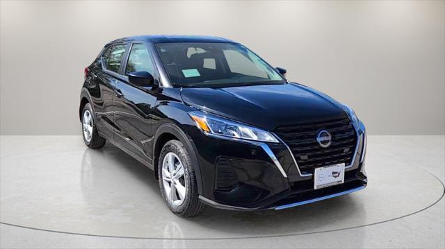 new 2025 Nissan Kicks car, priced at $22,857