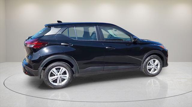 new 2025 Nissan Kicks car, priced at $22,857