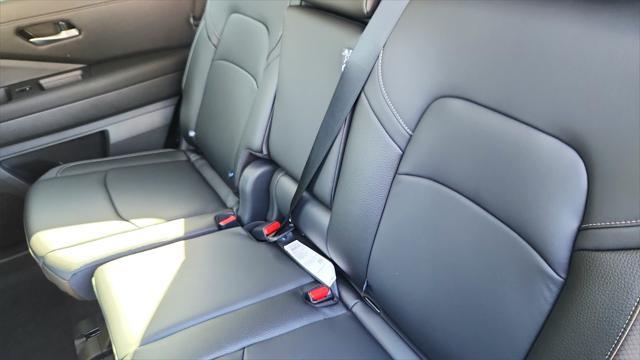 new 2025 Nissan Pathfinder car, priced at $43,160