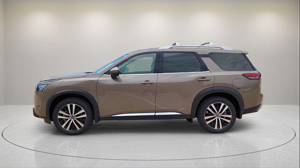 new 2025 Nissan Pathfinder car, priced at $47,661
