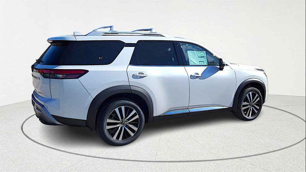 new 2025 Nissan Pathfinder car, priced at $40,533