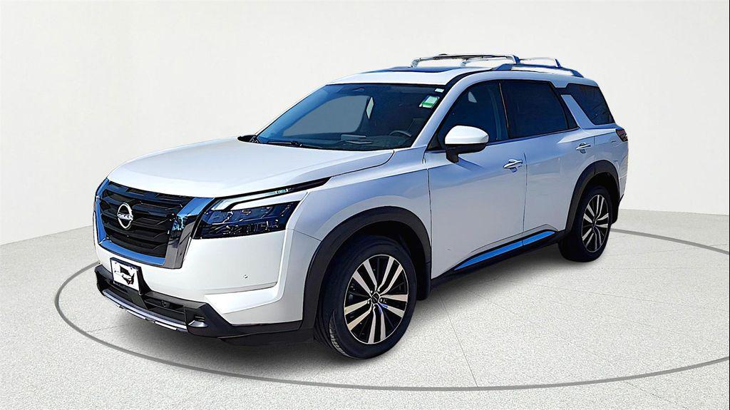 new 2025 Nissan Pathfinder car, priced at $40,533