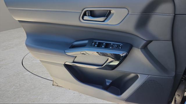 new 2025 Nissan Pathfinder car, priced at $35,829