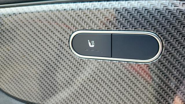 used 2022 Mercedes-Benz GLB 250 car, priced at $29,990