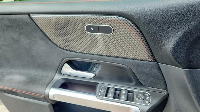 used 2022 Mercedes-Benz GLB 250 car, priced at $29,990