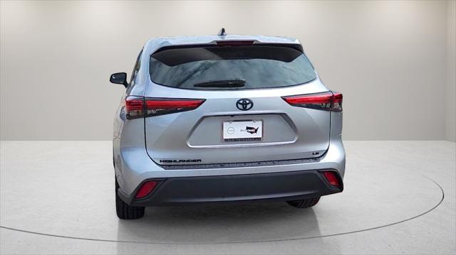 used 2022 Toyota Highlander car, priced at $29,371