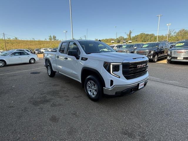 new 2025 GMC Sierra 1500 car, priced at $43,925