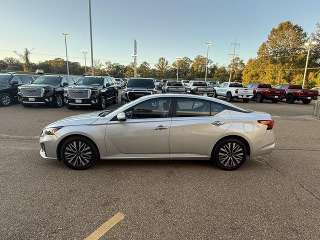 used 2023 Nissan Altima car, priced at $17,319