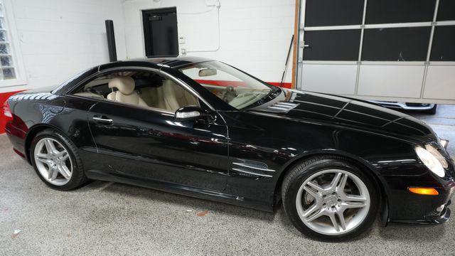 used 2007 Mercedes-Benz SL-Class car, priced at $12,275