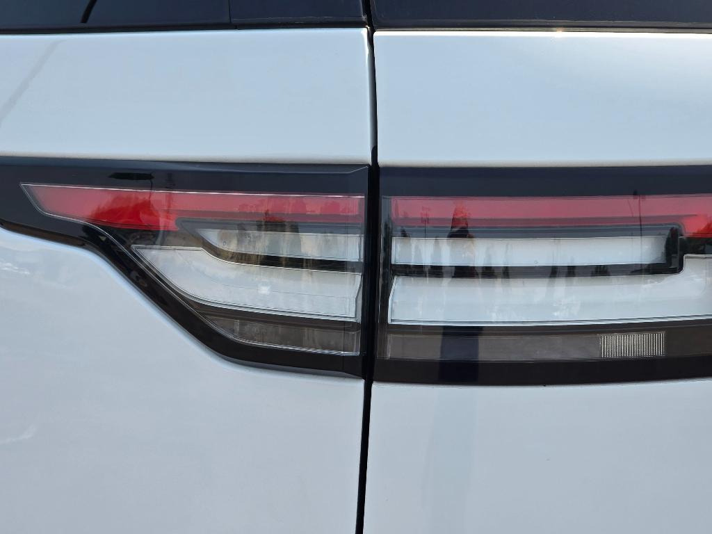 used 2019 Land Rover Discovery car, priced at $18,663