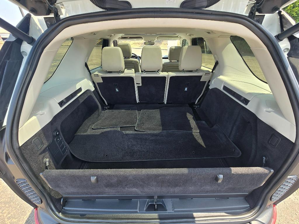 used 2019 Land Rover Discovery car, priced at $18,663