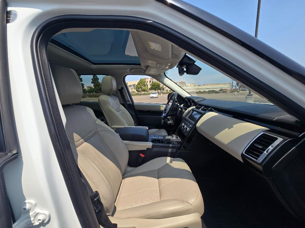 used 2019 Land Rover Discovery car, priced at $18,663