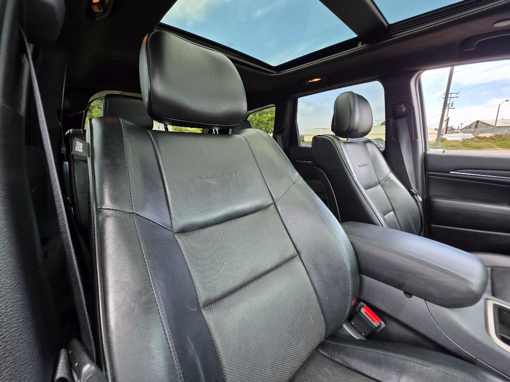used 2015 Jeep Grand Cherokee car, priced at $15,495