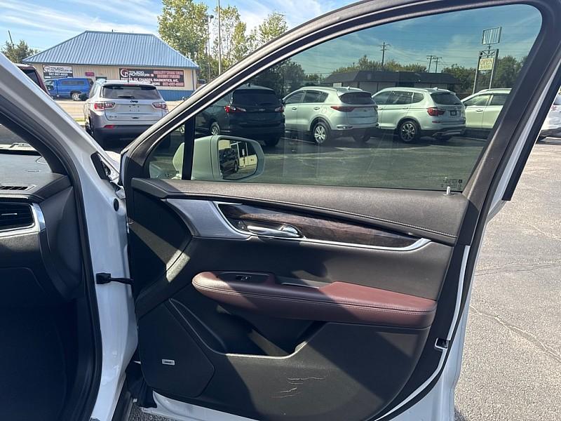 used 2020 Cadillac XT6 car, priced at $33,333