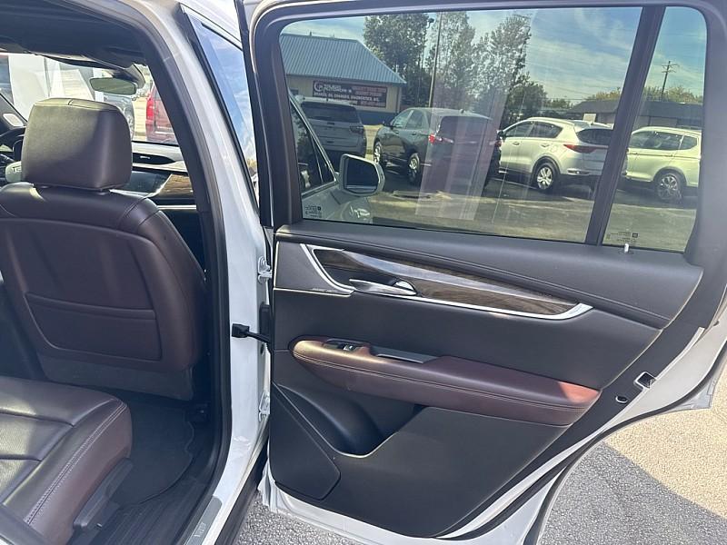 used 2020 Cadillac XT6 car, priced at $33,333