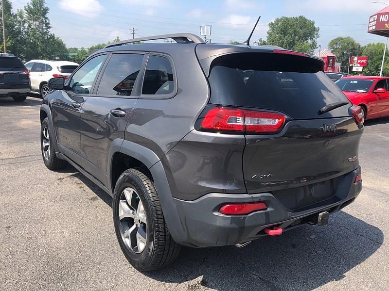 used 2015 Jeep Cherokee car, priced at $12,999