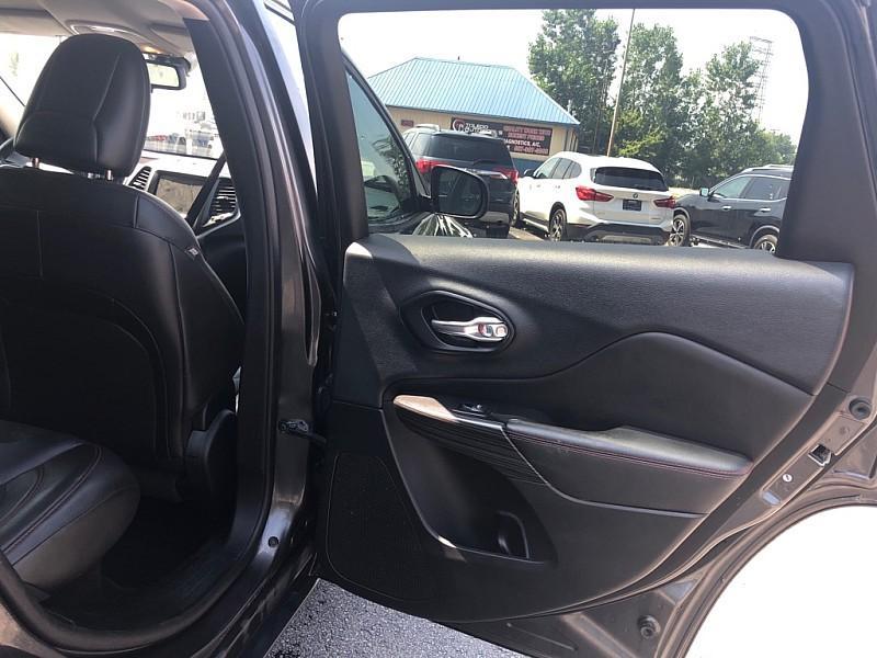used 2015 Jeep Cherokee car, priced at $12,999