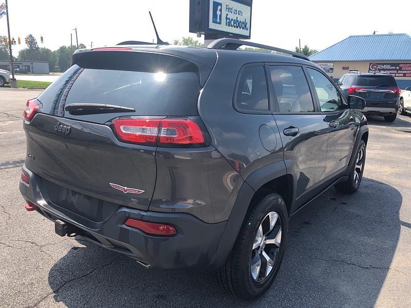 used 2015 Jeep Cherokee car, priced at $12,999