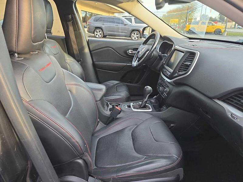 used 2015 Jeep Cherokee car, priced at $13,999