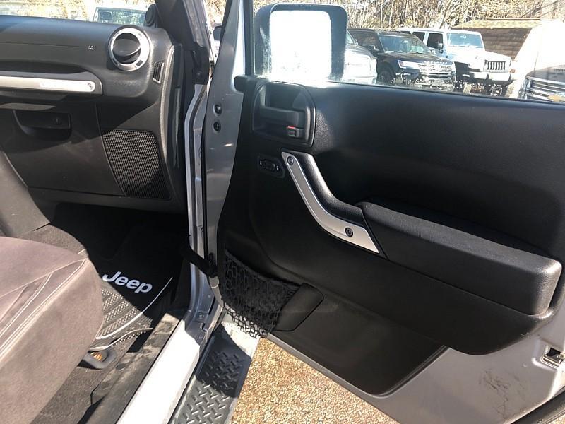 used 2013 Jeep Wrangler Unlimited car, priced at $18,999