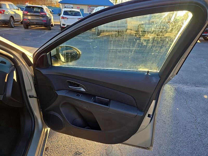 used 2015 Chevrolet Cruze car, priced at $7,777