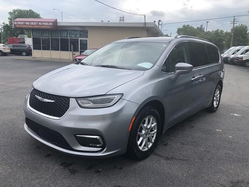 used 2021 Chrysler Pacifica car, priced at $18,999