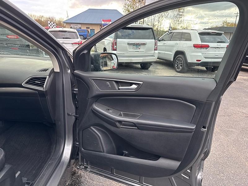 used 2022 Ford Edge car, priced at $15,400