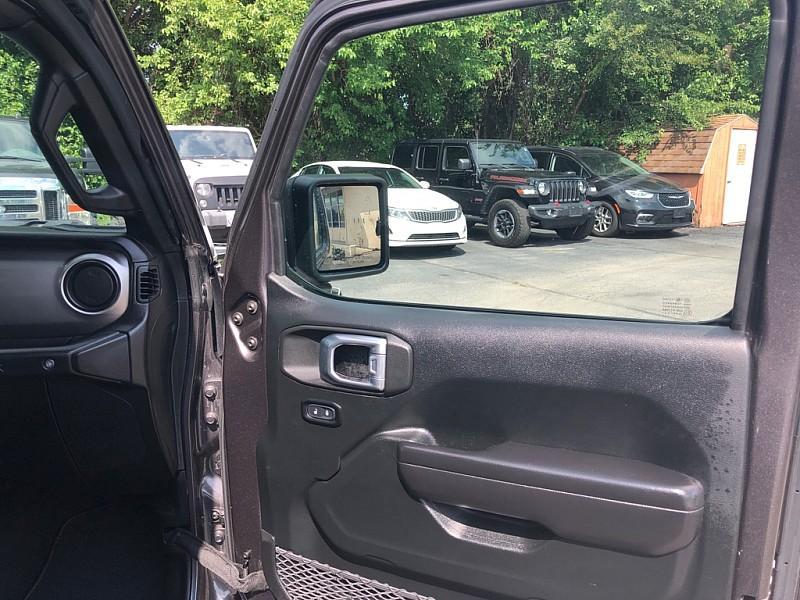 used 2021 Jeep Wrangler Unlimited car, priced at $27,300