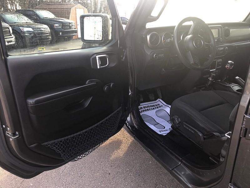 used 2018 Jeep Wrangler Unlimited car, priced at $26,999