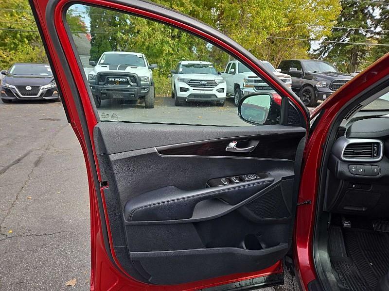 used 2019 Kia Sorento car, priced at $11,888